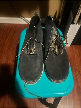 UGG Men's Black Suede Chukka Boots with Tan Laces